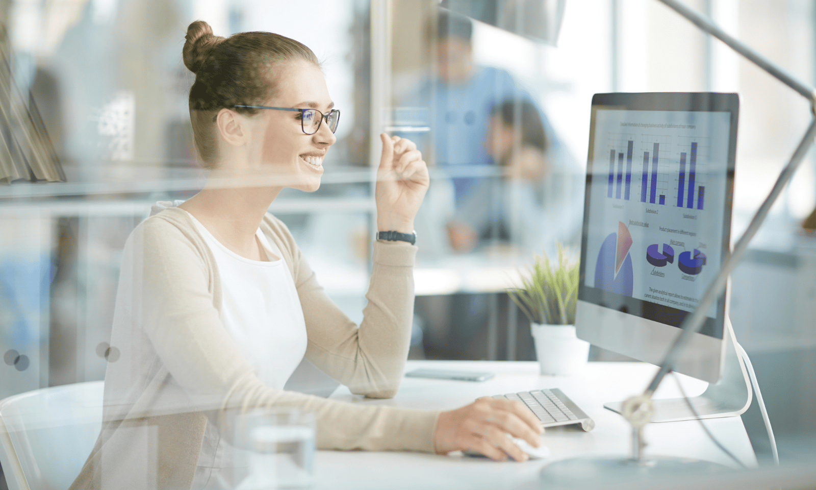 What is a dynamic pricing strategy in hotels?  